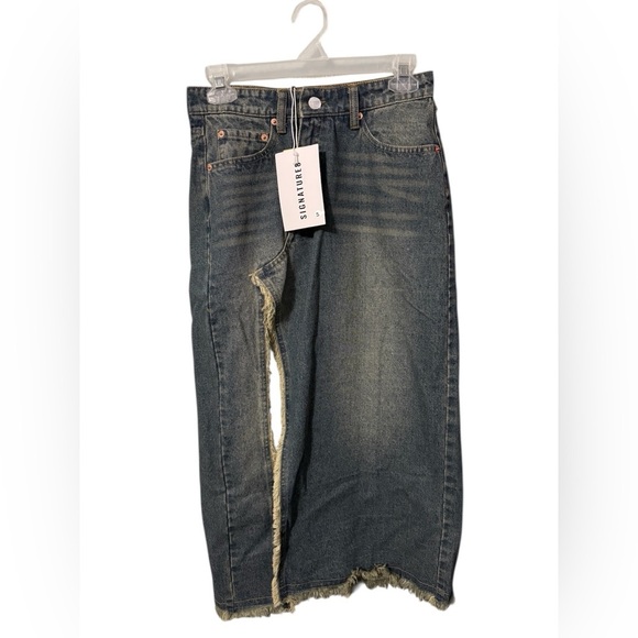 Signature8 Dresses & Skirts - 🔥 Signature8 Button-Front Denim Skirt Size Small | Slit Front | New With Tags
